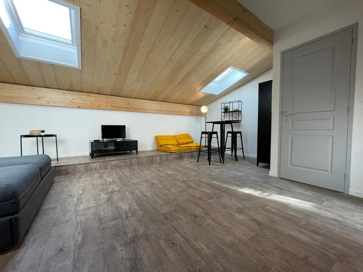 Superbes Studios De Charme, Lumineux Et Climatises En Plein Centre Bordeaux Kültér fotó