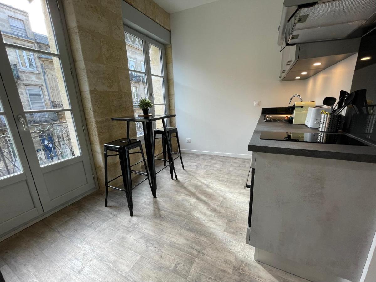 Superbes Studios De Charme, Lumineux Et Climatises En Plein Centre Bordeaux Kültér fotó