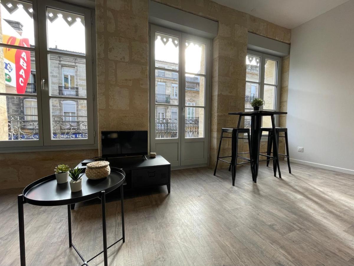 Superbes Studios De Charme, Lumineux Et Climatises En Plein Centre Bordeaux Kültér fotó