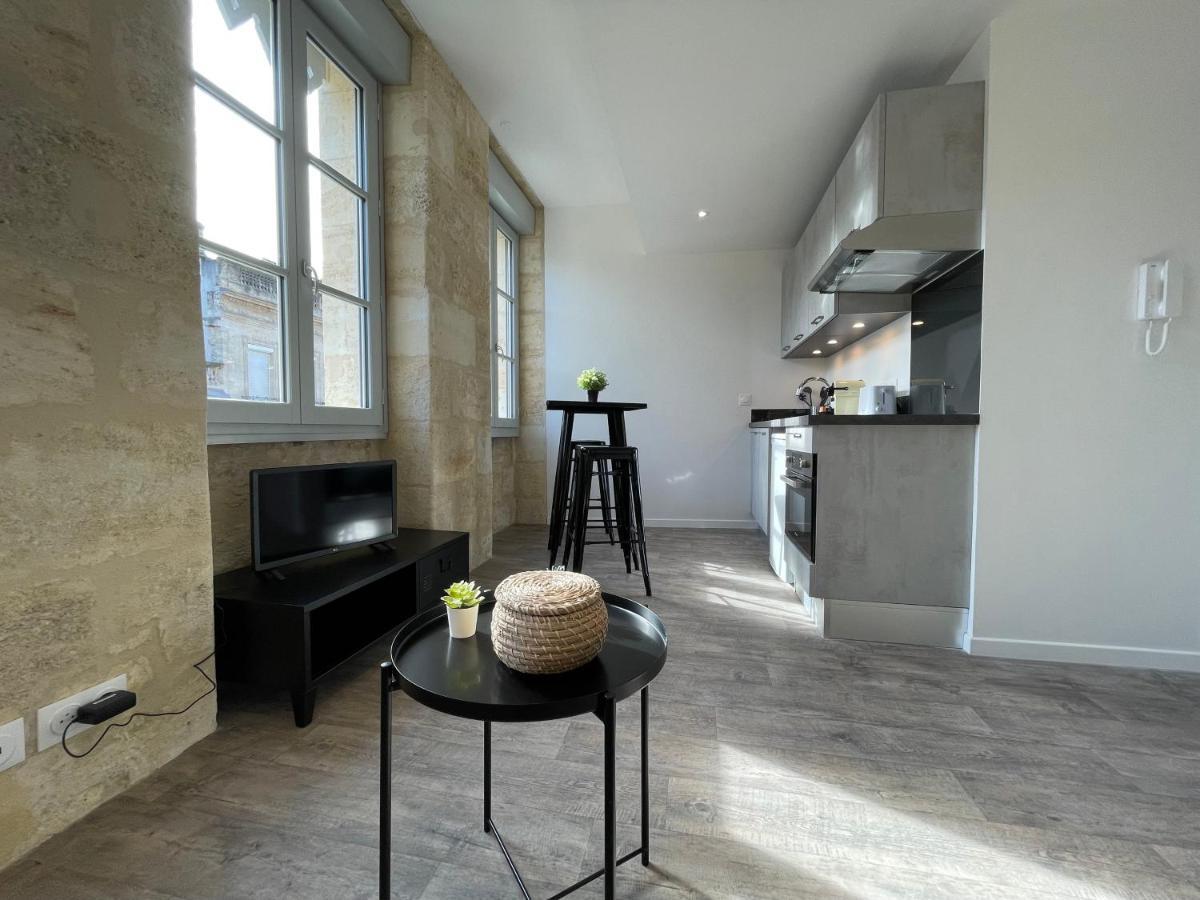 Superbes Studios De Charme, Lumineux Et Climatises En Plein Centre Bordeaux Kültér fotó